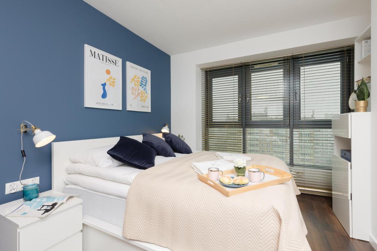 Beautiful & Spacious By Renters Apartment *